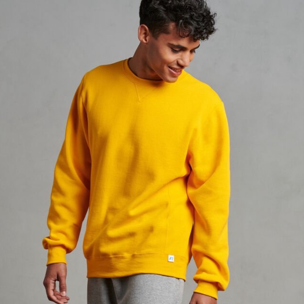 NWT RUSSELL ATHLETIC MEDIUMWEIGHT GOLD SWEATSHIRT❤️❤️❤️❤️